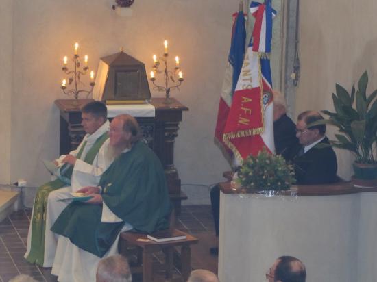 Messe célébrée par le Père Le Blond et le Père Yver